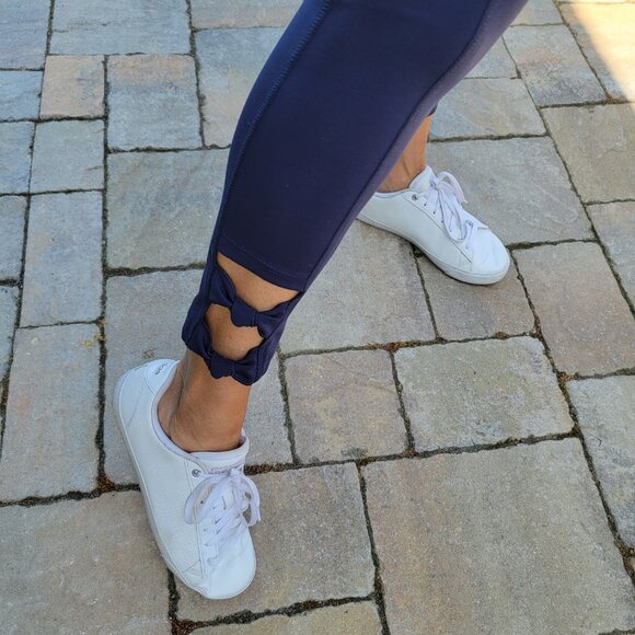 Chico's Zenergy Leggings Navy Activewear Athleisure Women Size XS to Small NWOT - Picture 3 of 16